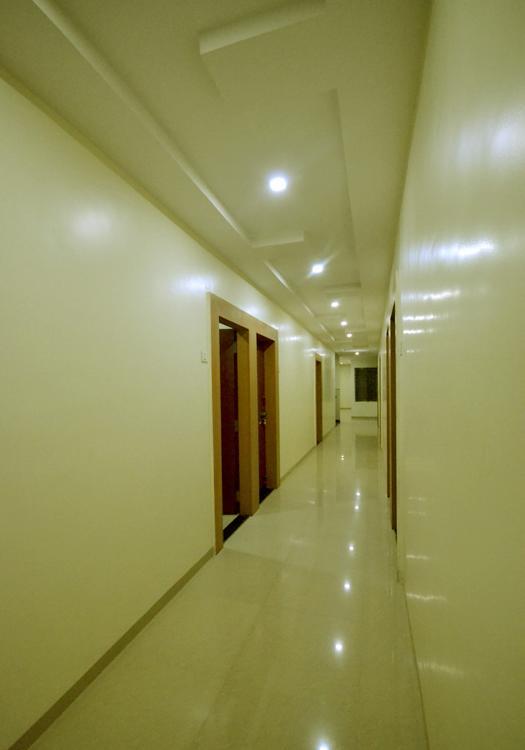 Hotel S S Palace เชอร์ดี ภายนอก รูปภาพ